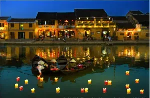 https://api.holicay.com/uploads/small_91ddeb08-webp-hoi an town.webp